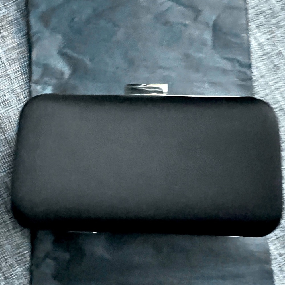 GIORGIO ARMANI - Bkack Satin Clutch